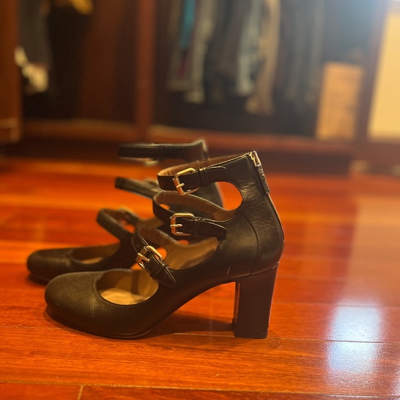 Tabitha Simmons Triple-Bukle Heels - Picture 2 of 9